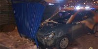 В Тольятти девушка на иномарке врезалась в две машины и протаранила остановку - TLT.Ru