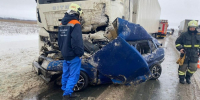 (видео) В Самарской области погибли водитель и пассажир легковушки, влетевшей под фуру - TltGorod.Ru