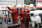 (фото) Владимир Путин провел совещание по развитию беспилотной авиации в НПЦ «Самара»