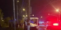 В Центральном районе Тольятти маршрутка врезалась в столб, есть пострадавшие - Волга Ньюс Тольятти